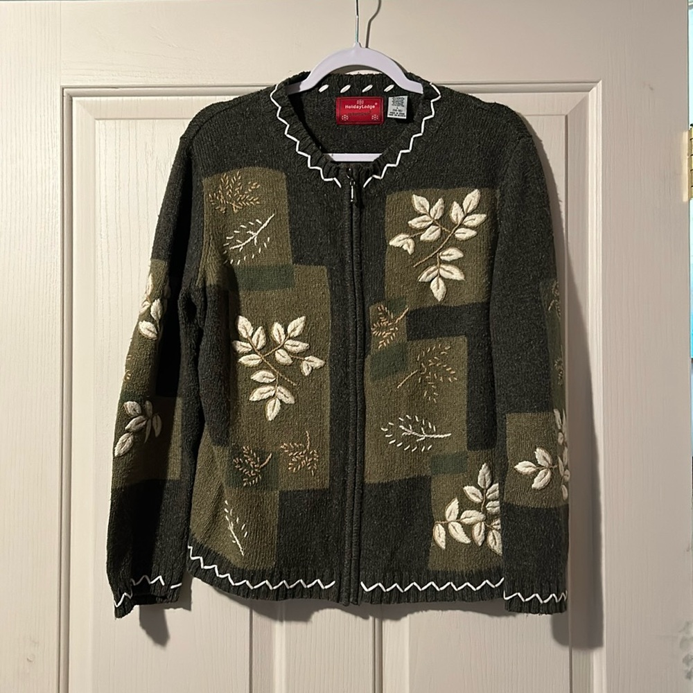 NorthCrest Sweater - Large - Green and Grey